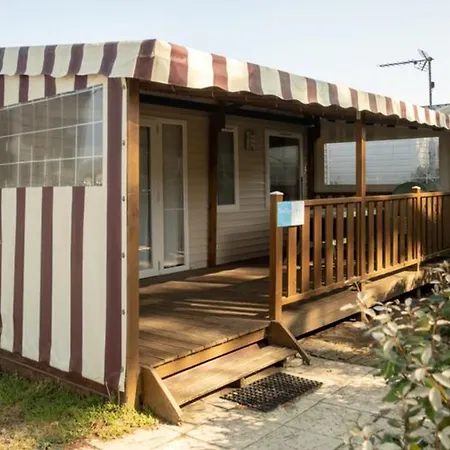 Кемпинг Mobil Spacieux 6 Pers, Terrasse - Api-1-52-507 Сен-Мишель-Шеф-Шеф